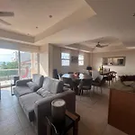 Ave Fenix Cozumel