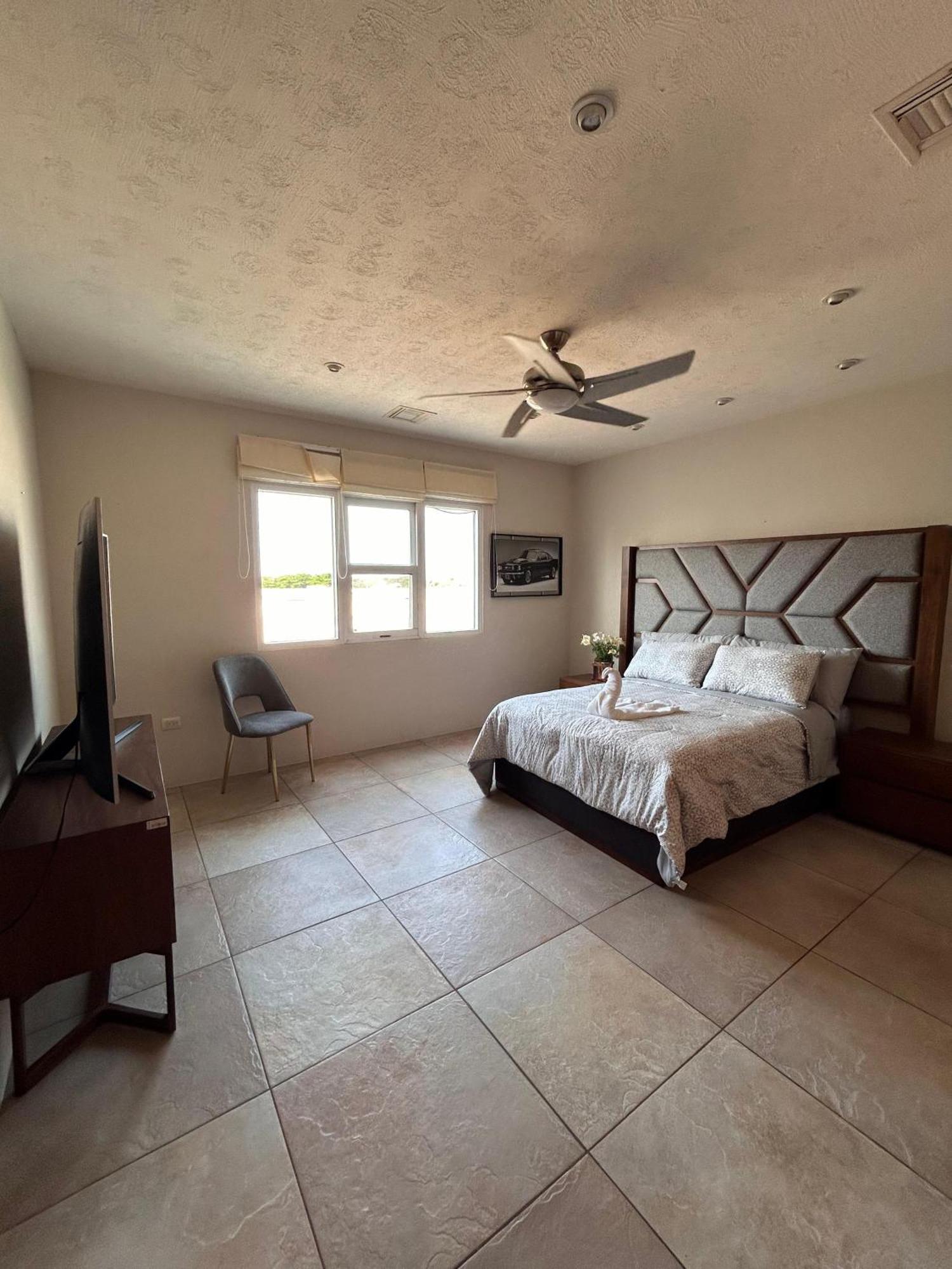 Apartment Ave Fenix