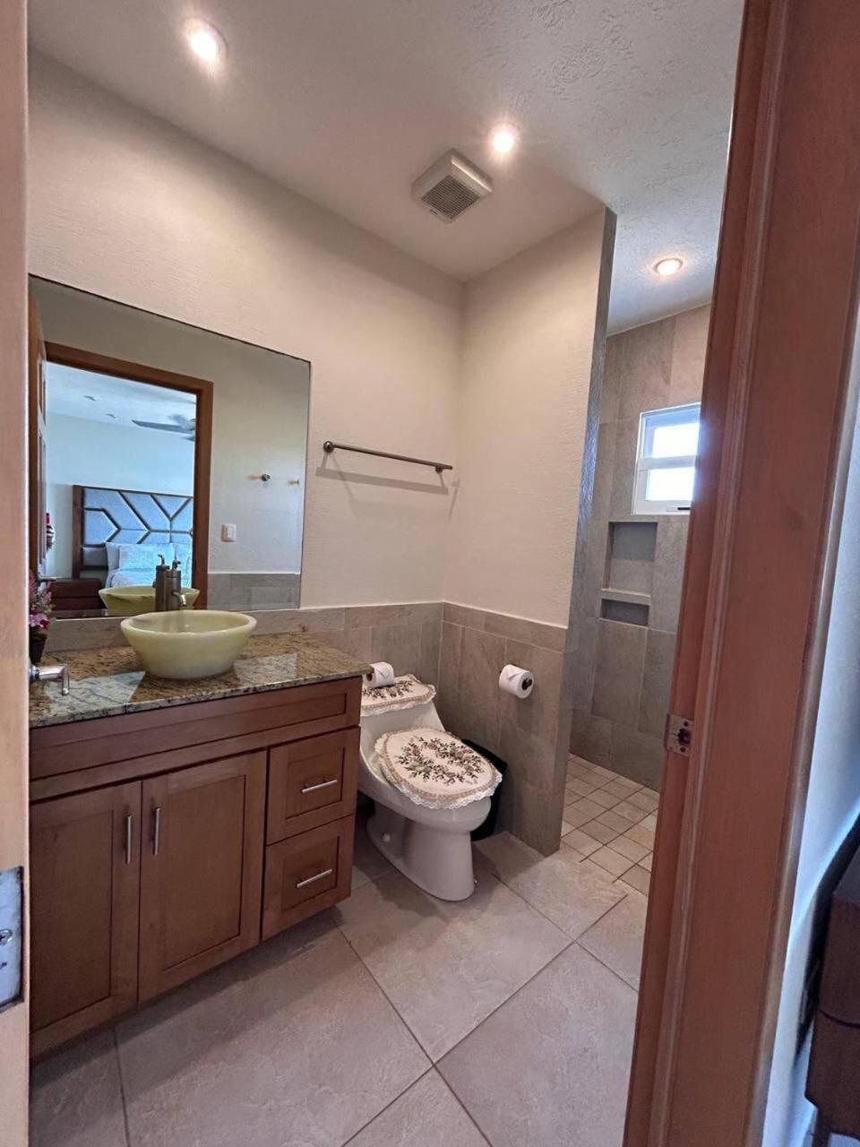 Ave Fenix Apartment